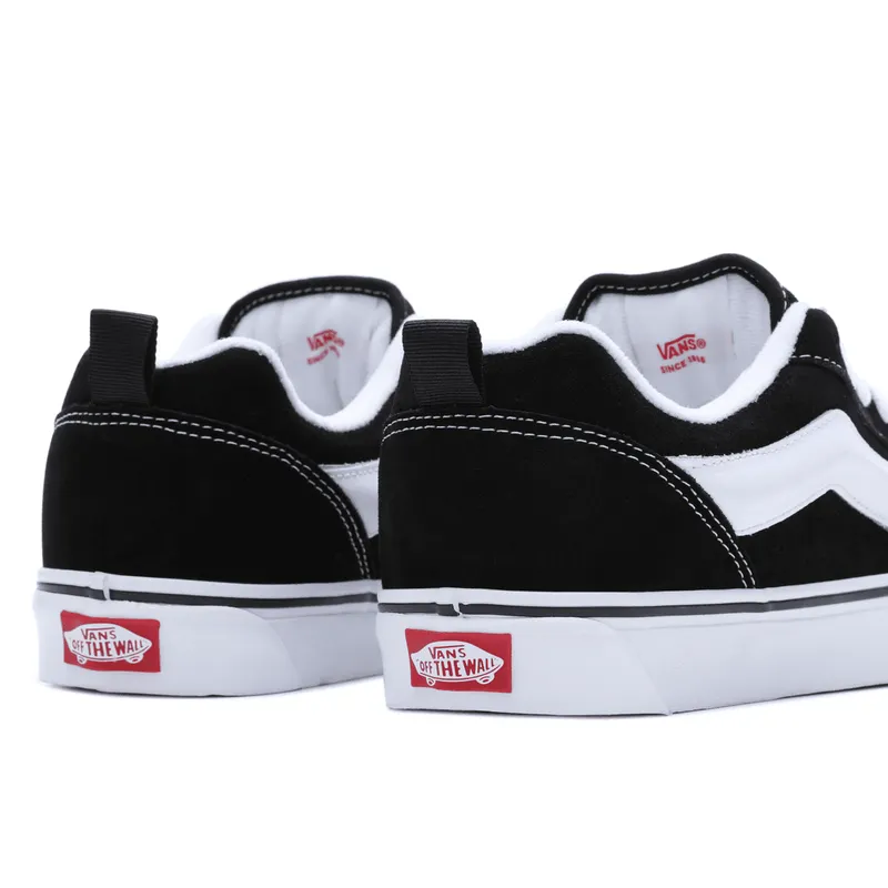 VANS Knu Skool Zwart (VN0009QC6BT)