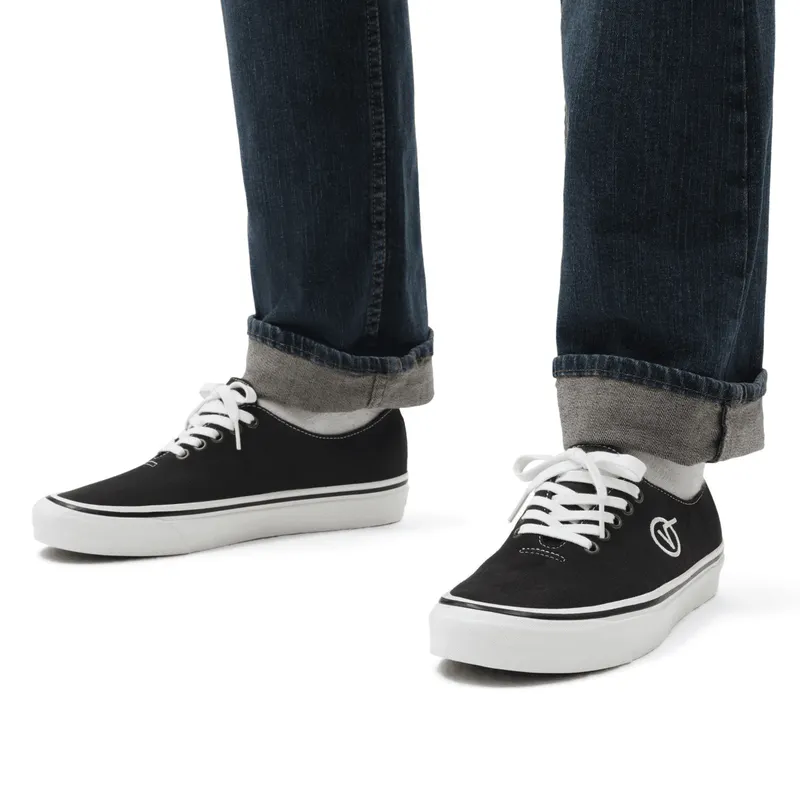 VANS Anaheim Factory Authentic One Piece Dx Zwart (VN0005UCBLA)
