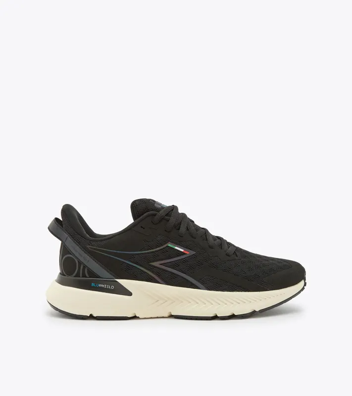 Diadora Mythos Blushield Volo Hip 3 Black / Whisper White (101.179089_C2609)