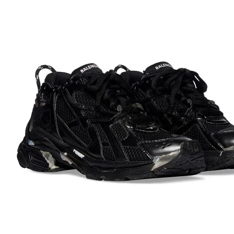 Balenciaga Runner Trainers Black (677402W3RB11000)