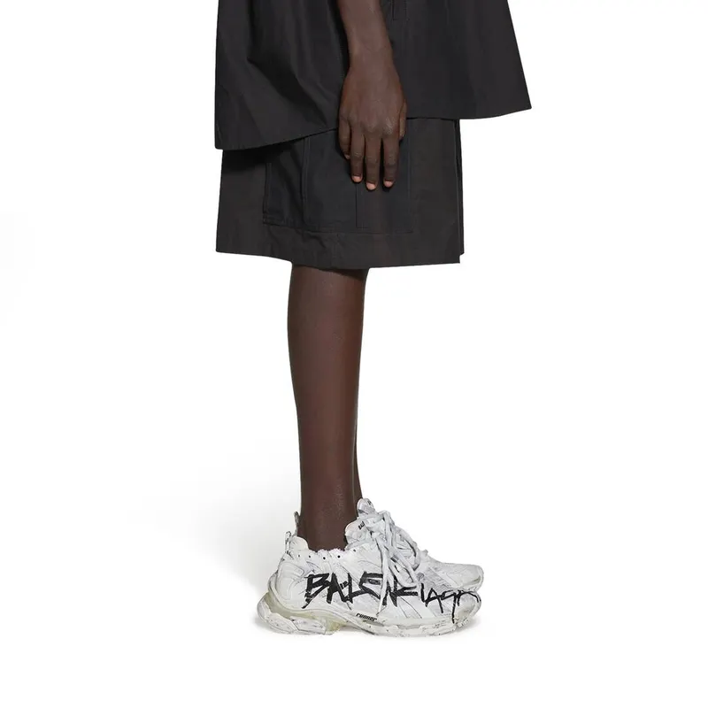 Balenciaga Runner Graffiti Trainers White (677403W3RBQ9010)