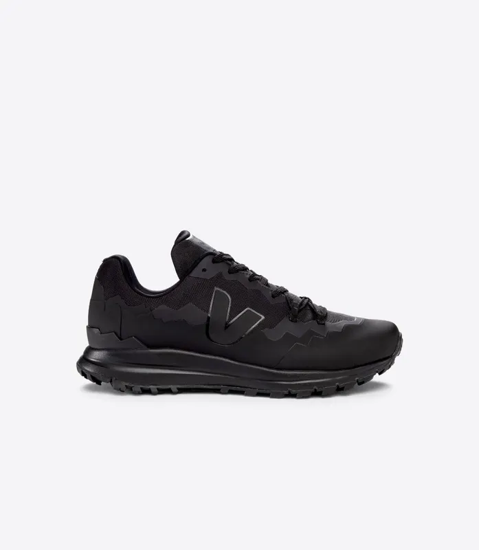 Veja FITZ ROY TREK SHELL FULL BLACK (FS2302456A)
