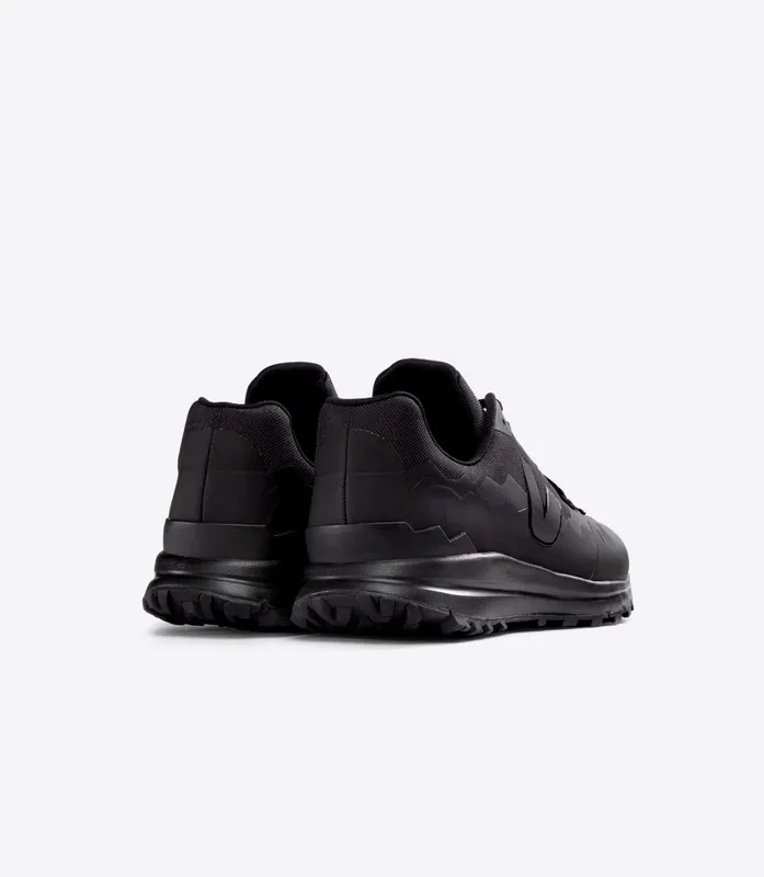 Veja FITZ ROY TREK SHELL FULL BLACK (FS2302456A)