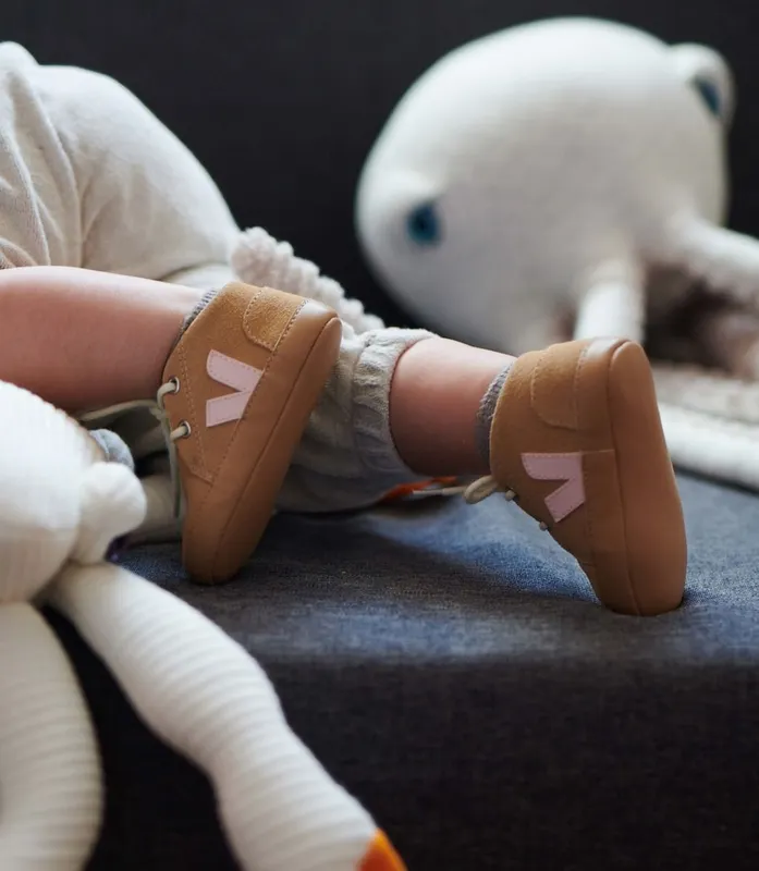 Veja BABY SUEDE DESERT PETALE (BB0303280C)