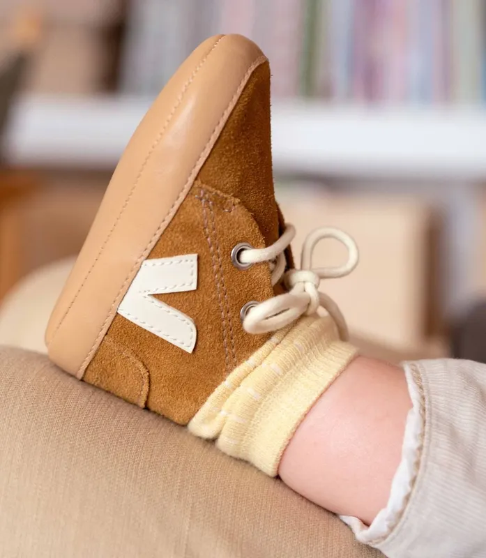 Veja BABY SUEDE CAMEL PIERRE (BB0303271C)