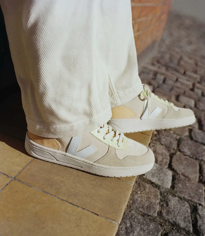 Veja V-10 SUEDE SABLE MENTHOL MULTICO (VX0303135A)