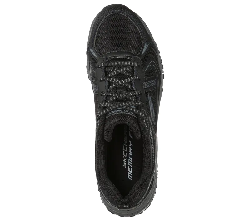 Skechers Hillcrest – Vast Adventure – Zwart / Houtskool (149820-BKCC)