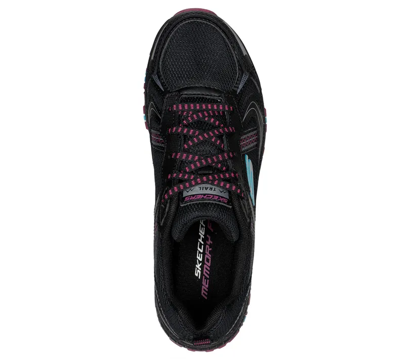 Skechers Hillcrest – Vast Adventure – Zwart / Purper (149820-BKPR)