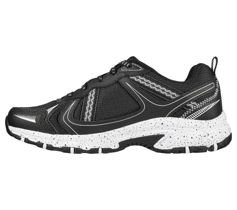 Skechers Hillcrest – Vast Adventure – Zwart / Wit (149820-BKW)