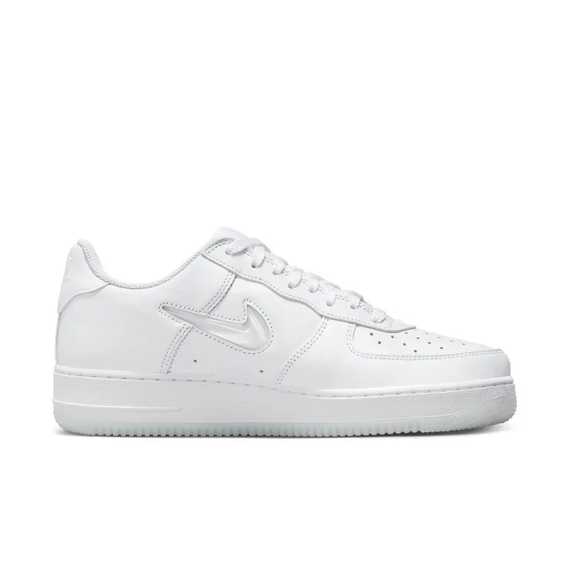 Nike Air Force 1 Low Retro “Triple White” (FN5924-100)