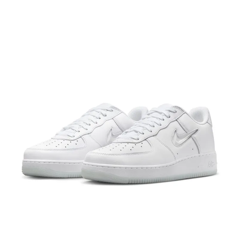 Nike Air Force 1 Low Retro “Triple White” (FN5924-100)