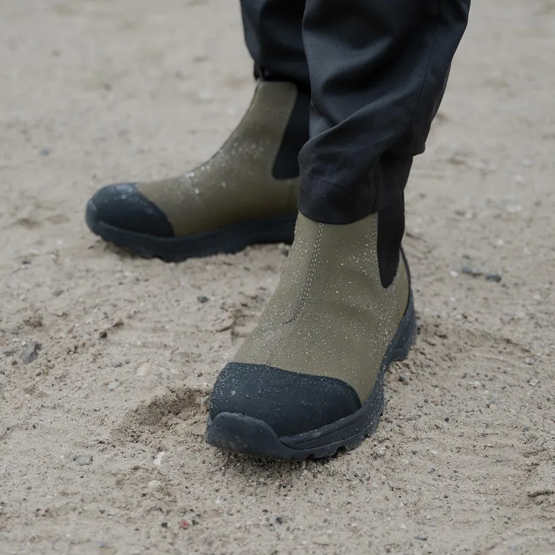 Woden Melvin Track Waterproof Dark Olive/Black (WM401 786)