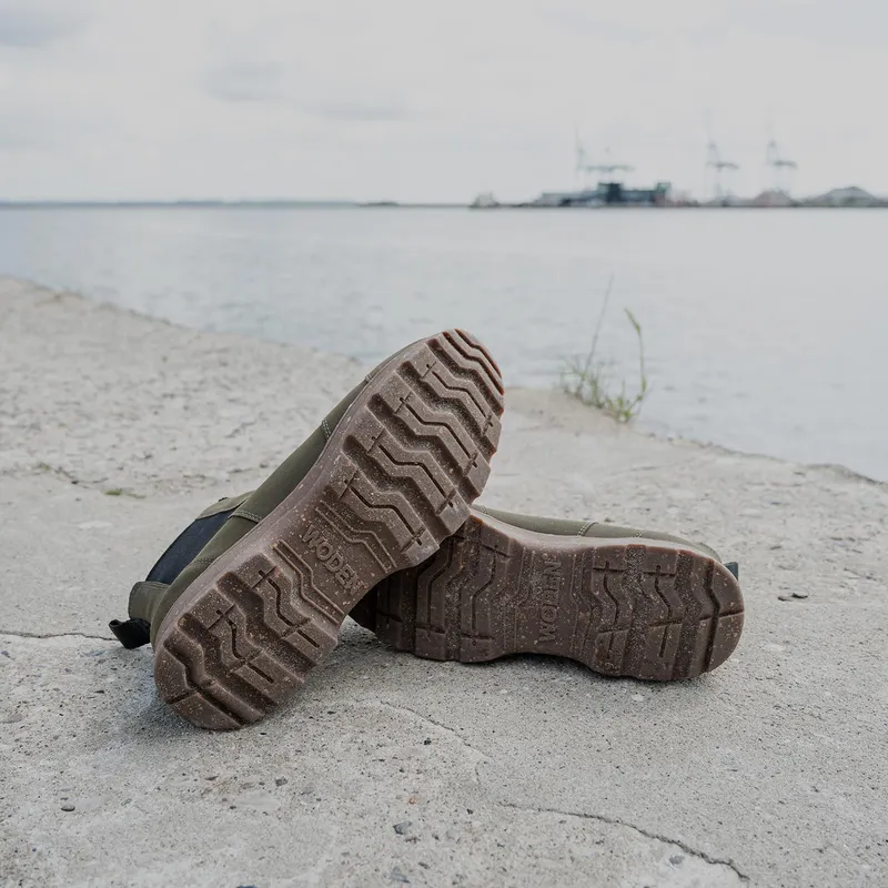Woden Melvin Track Waterproof Dark Olive/Gum (WM401 877)