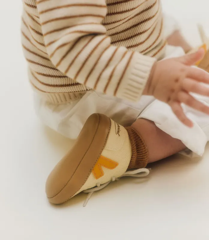 Veja BABY CANVAS BONPOINT BUTTER (BB0103239C)