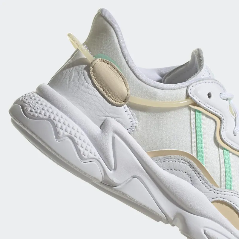 adidas OZWEEGO Cloud White / Pulse Mint / Sand Strata (GW4650)