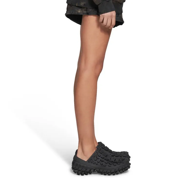 Balenciaga Defender Clog Black (735250W3CV21000)