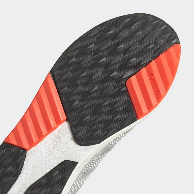 adidas Avryn Core Black / Core Black / Solar Red (HP5969)