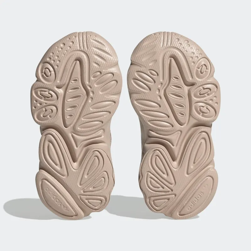 adidas OZWEEGO Wonder Taupe / Wonder Taupe / Cloud White (HQ1623)