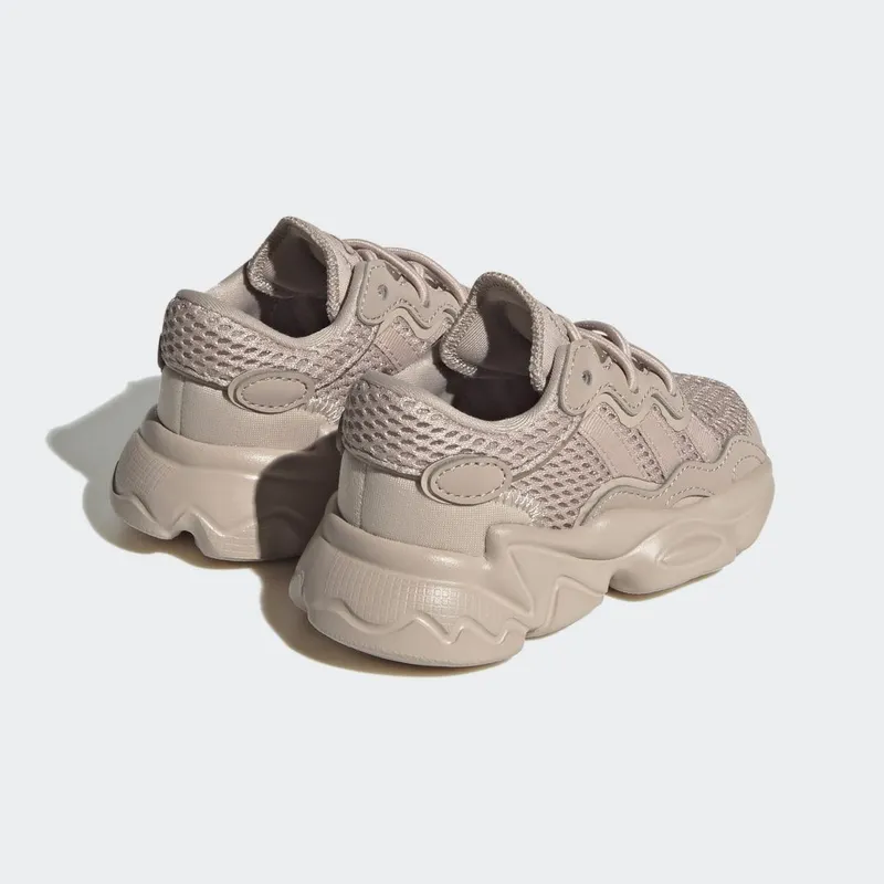adidas OZWEEGO Wonder Taupe / Wonder Taupe / Cloud White (HQ1623)