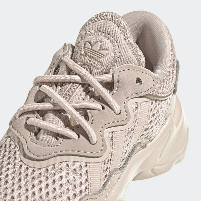 adidas OZWEEGO Wonder Taupe / Wonder Taupe / Cloud White (HQ1623)