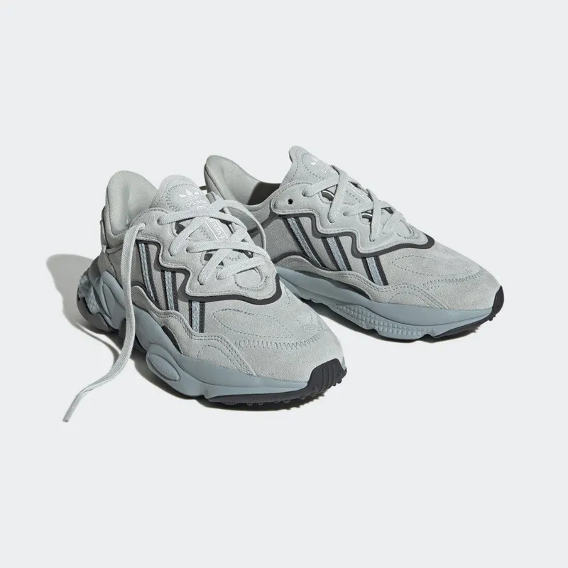 adidas OZWEEGO Magic Grey / Magic Grey / Carbon (HQ1633)