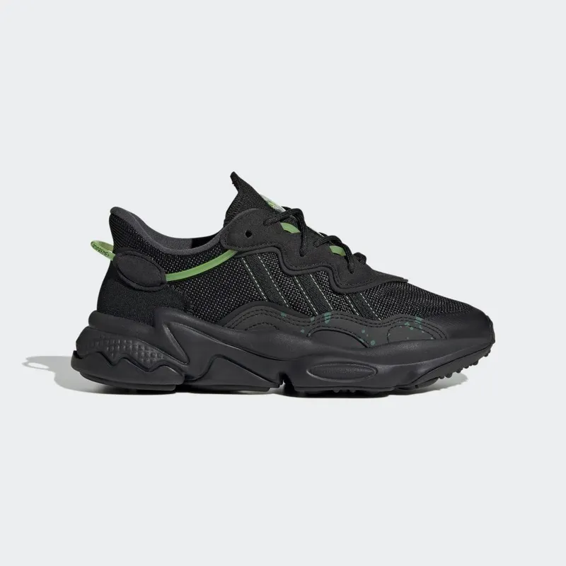 adidas OZWEEGO Core Black / Core Black / Solar Green (HQ1637)