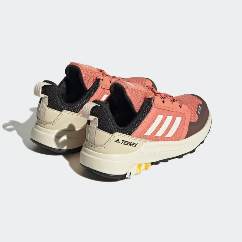 adidas Terrex Trailmaker RAIN.RDY Hiking Coral Fusion / Wonder White / Solar Gold (HQ5811)