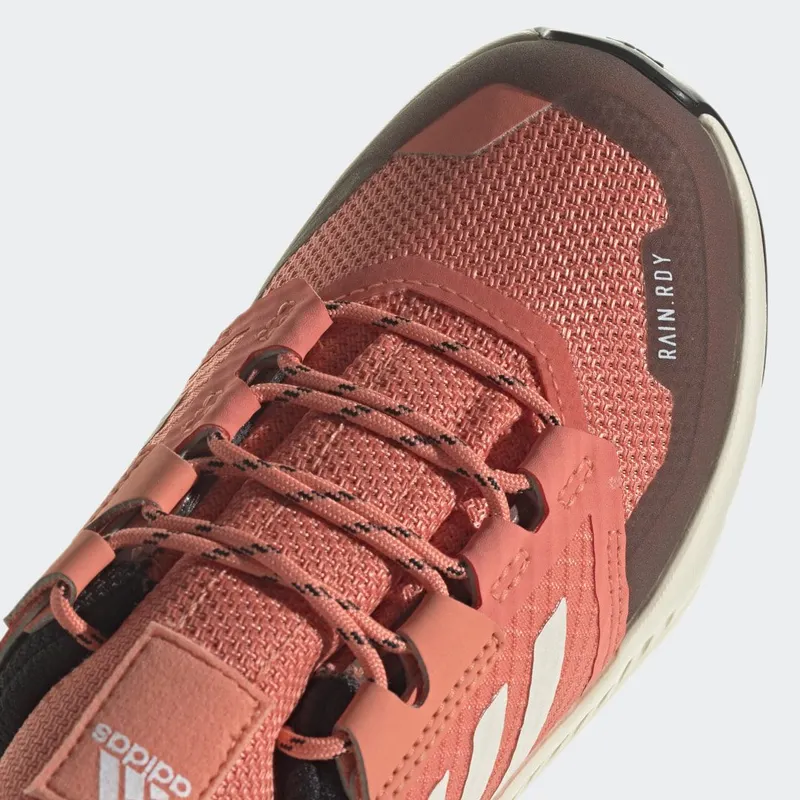 adidas Terrex Trailmaker RAIN.RDY Hiking Coral Fusion / Wonder White / Solar Gold (HQ5811)