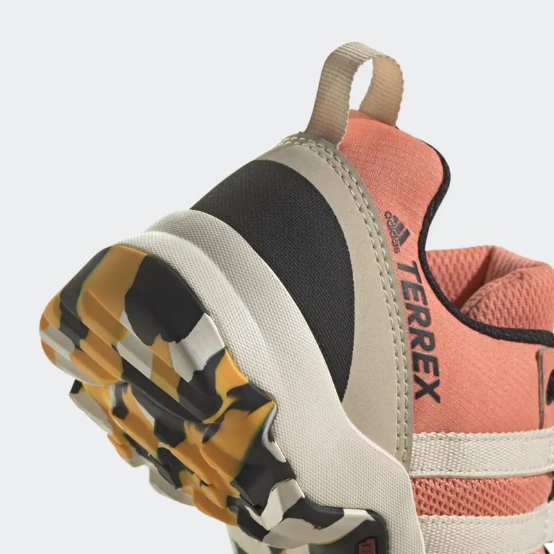 adidas Terrex AX2R Hiking Coral Fusion / Wonder White / Solar Gold (HQ5817)
