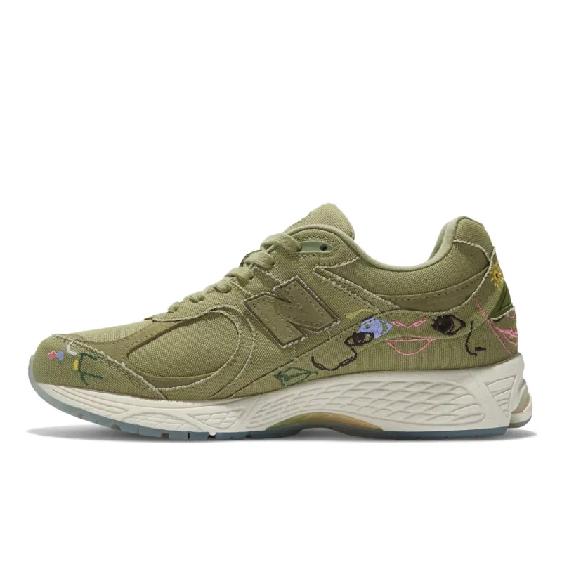 New Balance 2002R Bryant Giles What Now? Iguana / Capulet Olive (M2002RAG)