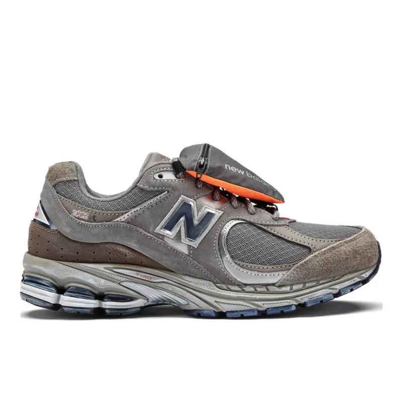 New Balance 2002R Grey Brown Pouch Castlerock / Natural Indigo (M2002RVA)
