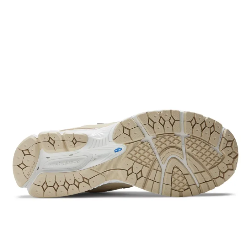 New Balance 2002R Sandstone Sandstone / Incense (M2002RSC)
