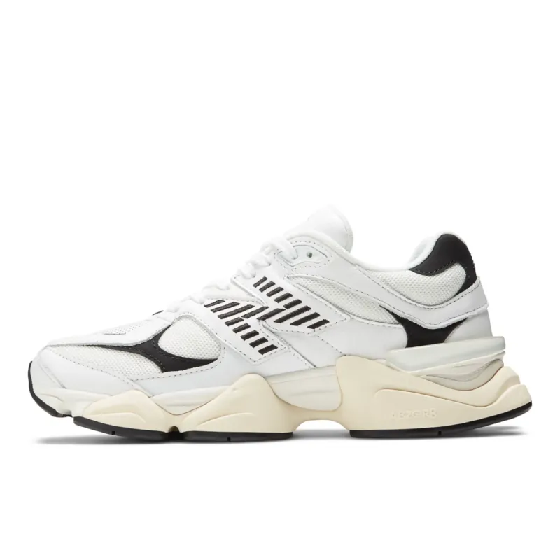 New Balance “White / Black / Sea Salt” (U9060AAB)