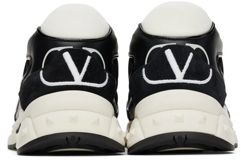 Valentino Garavani Off-White Ready Go Runner Low Sneakers (1W2S0EA5NHR)