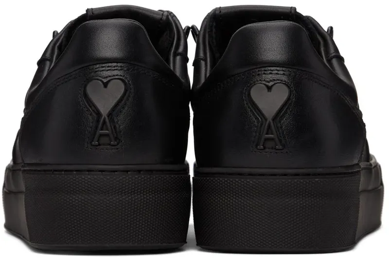 AMI Alexandre Mattiussi Black Leather Ami de Cœur Low-Top Sneakers (USN414.857)