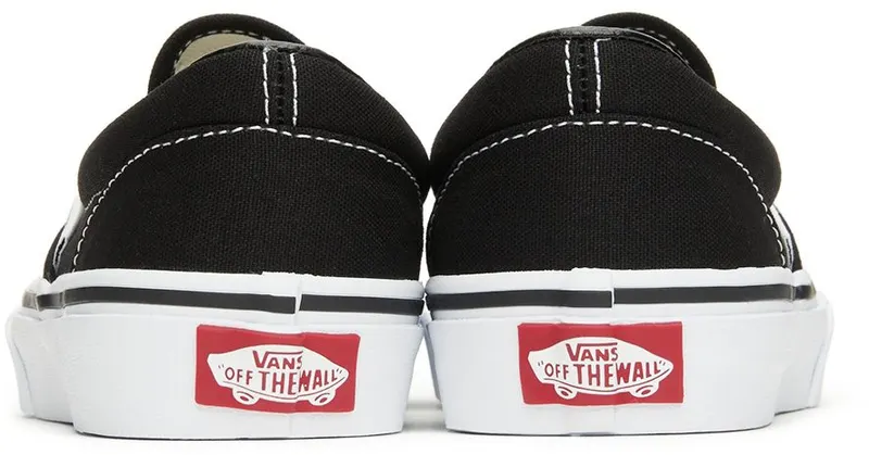 Vans Kids Black Classic Slip-On Little Kids Sneakers (VN000ZBU6BT1)