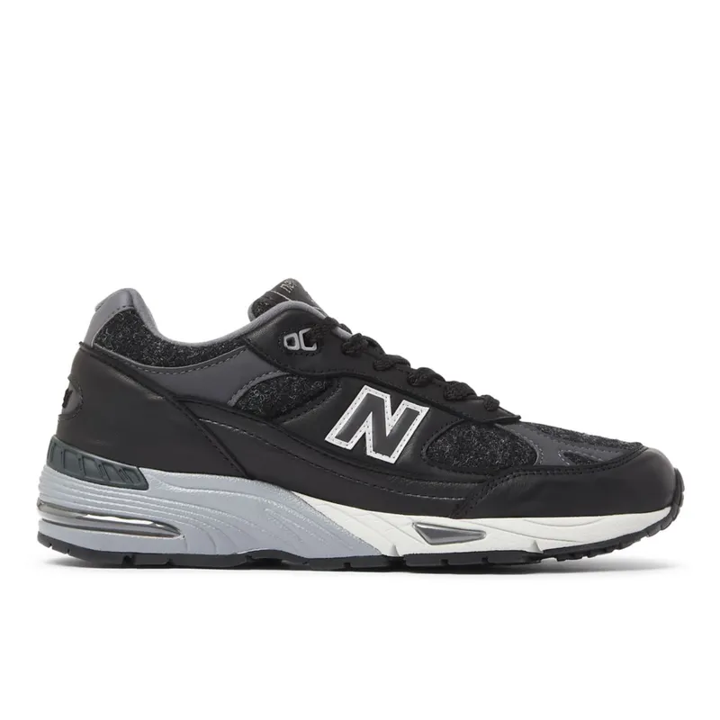 New Balance MADE in UK 991 Black / Magnet / Smoked Pearl (ML991V1-39526)