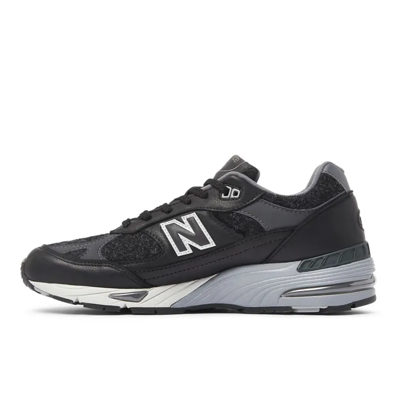 New Balance MADE in UK 991 Black / Magnet / Smoked Pearl (ML991V1-39526)