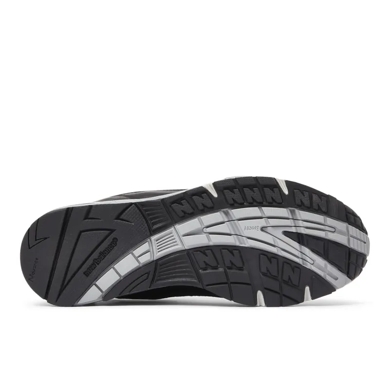 New Balance MADE in UK 991 Black / Magnet / Smoked Pearl (ML991V1-39526)