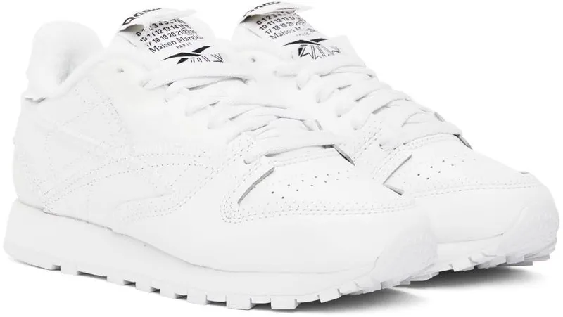 Reebok Maison Margiela CL Memory of Schoenen Cloud White / Black / Cloud White