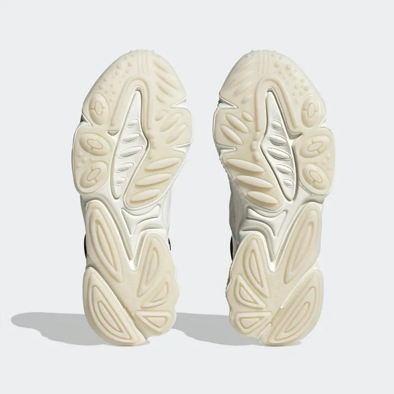 adidas OZWEEGO Off White / Off White / Core Black (HQ1858)