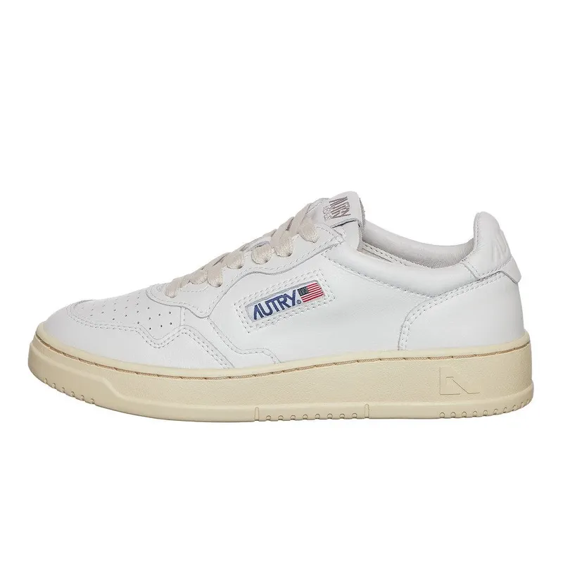 Autry Medalist Low White / White (AULWLL15)