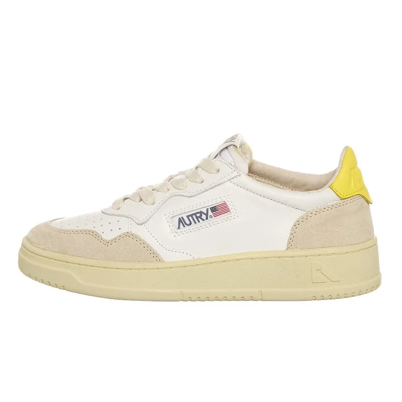 Autry Medalist Low White / Yellow (AULWLS54)