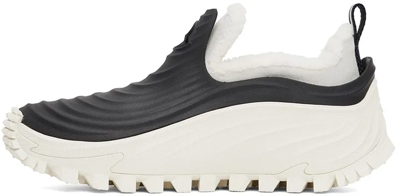Moncler Black Acqua Sneakers (H209A4D00010M2347)