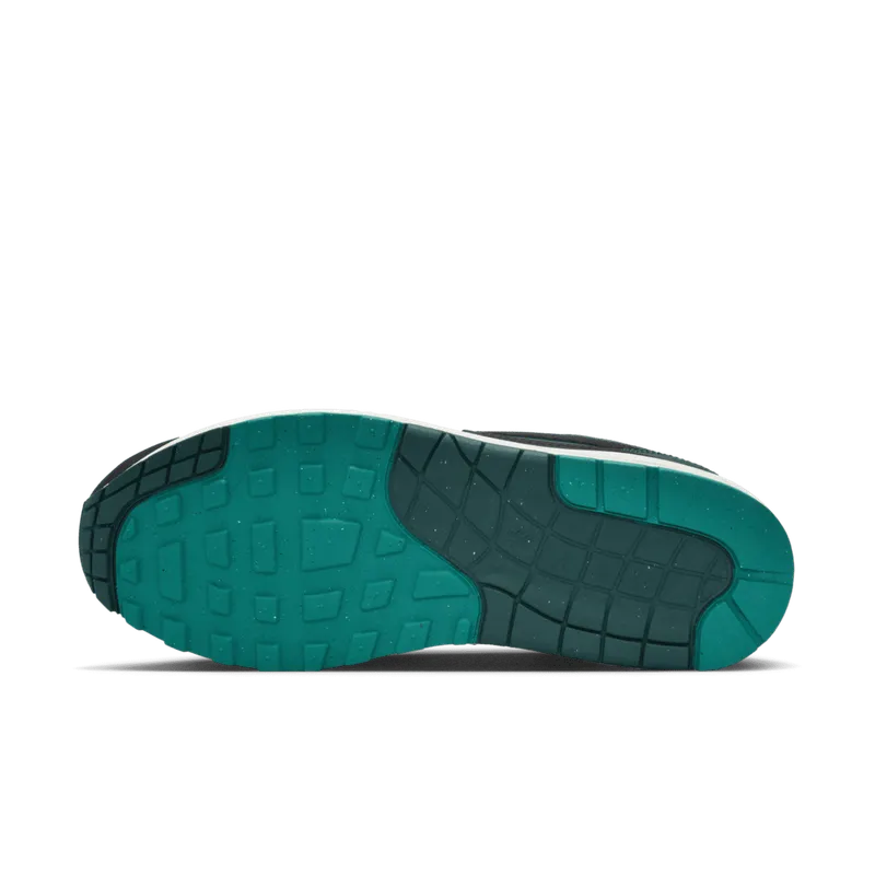 Nike Air Max 1 LeBron James Liverpool F.C. (FB8914-100)