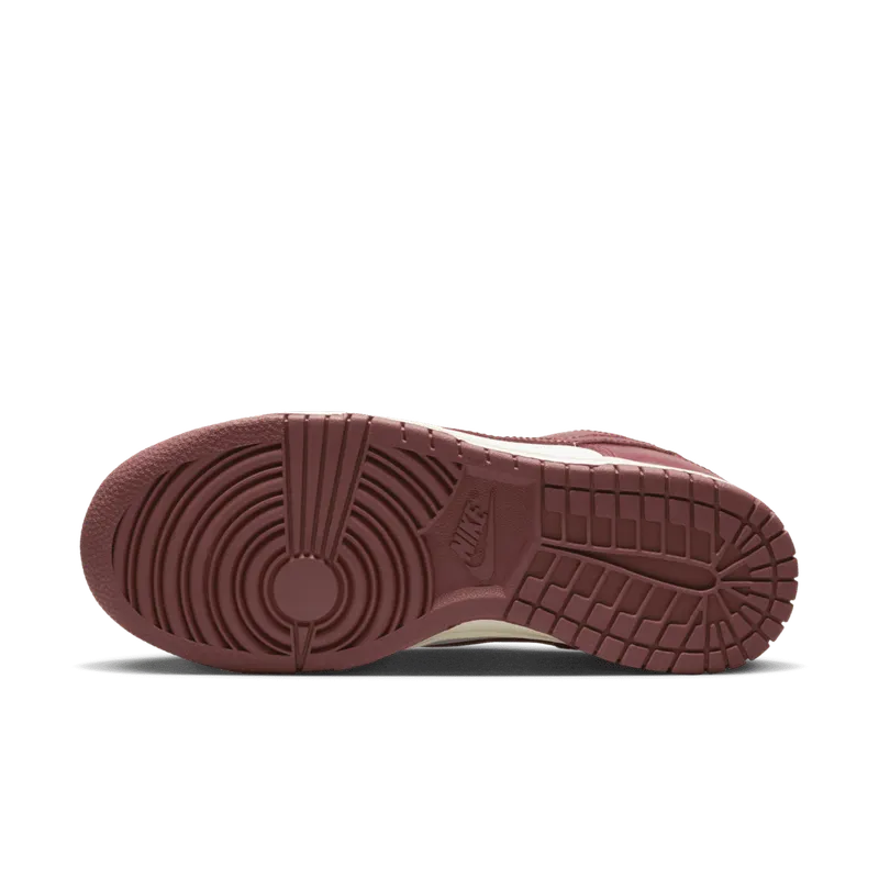 Nike Dunk Low PRM Team Red (W) White / Team Red-coconut Milk (FJ4555-100)