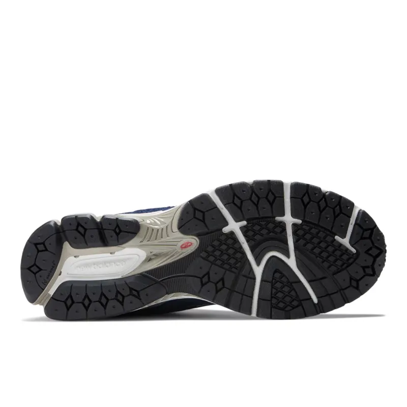 New Balance 2002R Protection Pack ‘Navy Grey’ (M2002RDK)