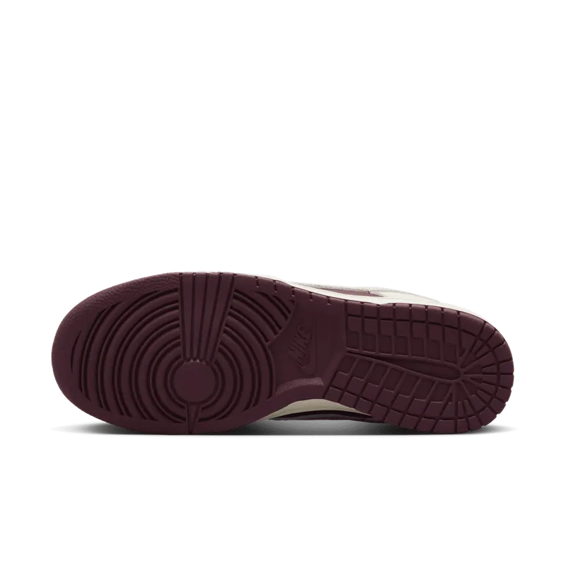 Nike Dunk Low Retro PRM Valentine’s Day (DR9705-100)