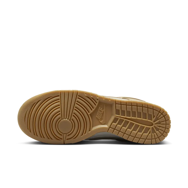 Nike Dunk Low ‘Tan Suede’ (DZ4513-200)