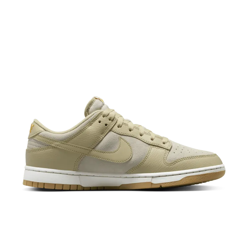 Nike Dunk Low ‘Tan Suede’ (DZ4513-200)